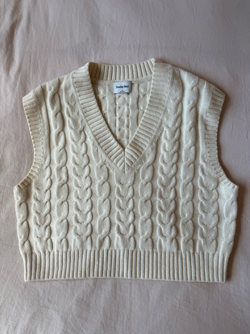 Aritzia Cable Knit V-Neck Sweater Vest in Cream